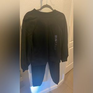 Black Banana Republic sweat suit. Sweat shirt and jogger pants.